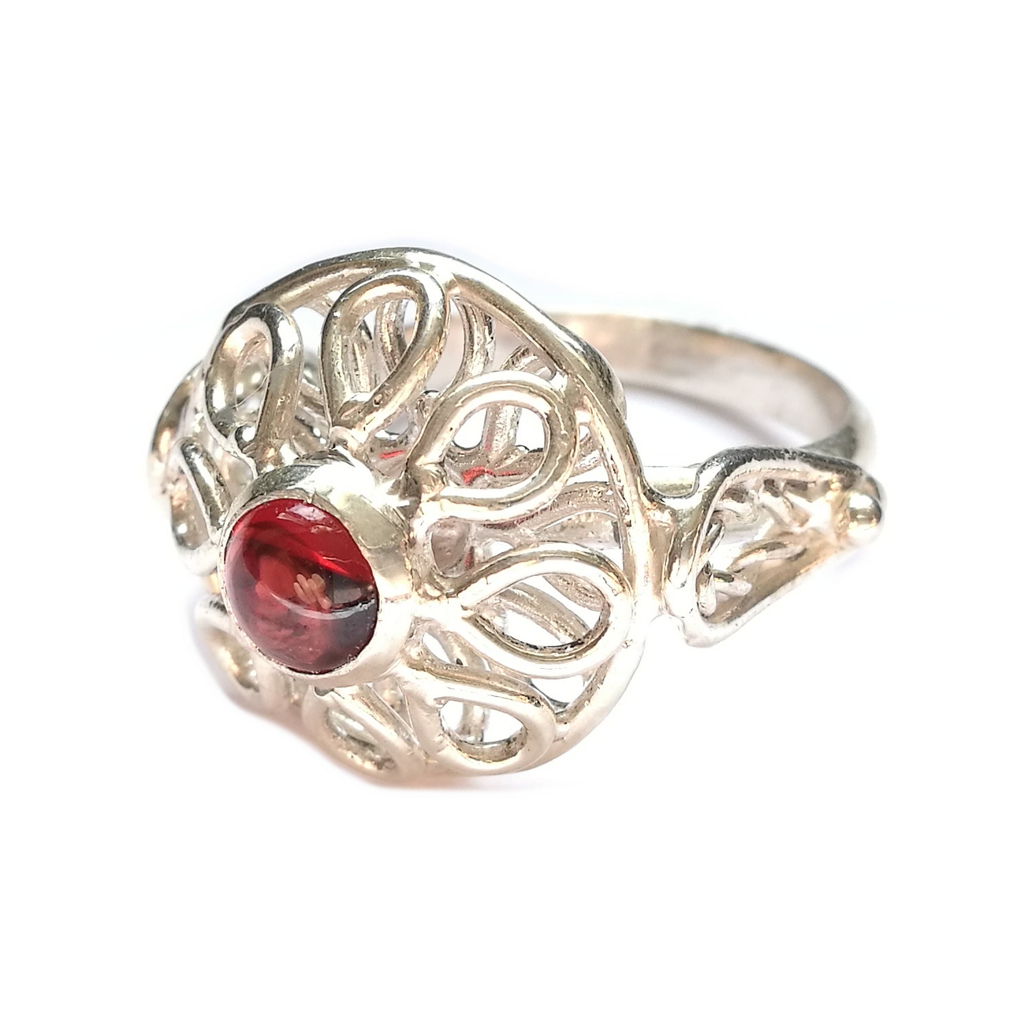 Anello in stile Antico Etrusco con Granato Rosso